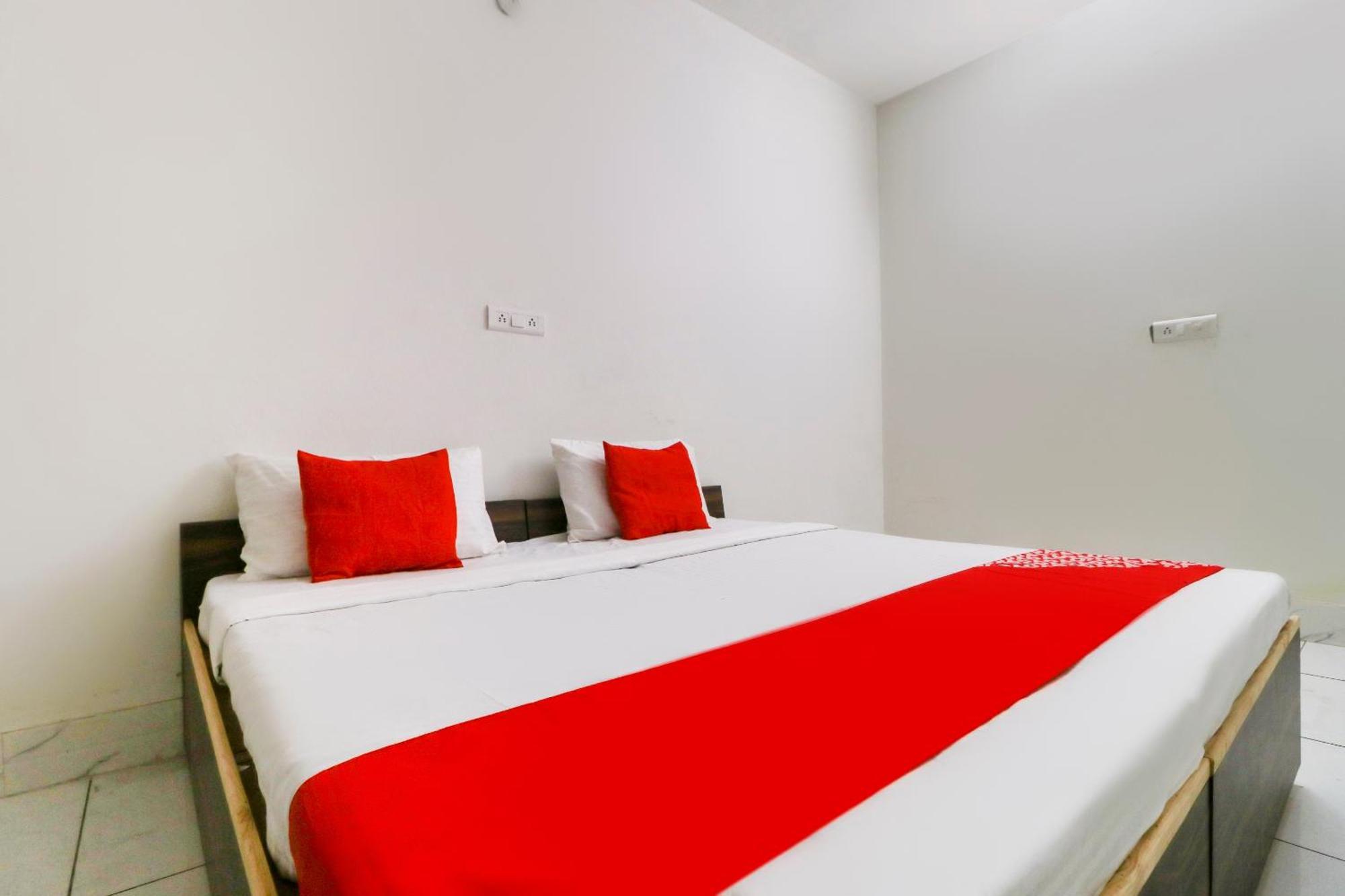 Hotel O Sky Garden Ludhiana Ngoại thất bức ảnh