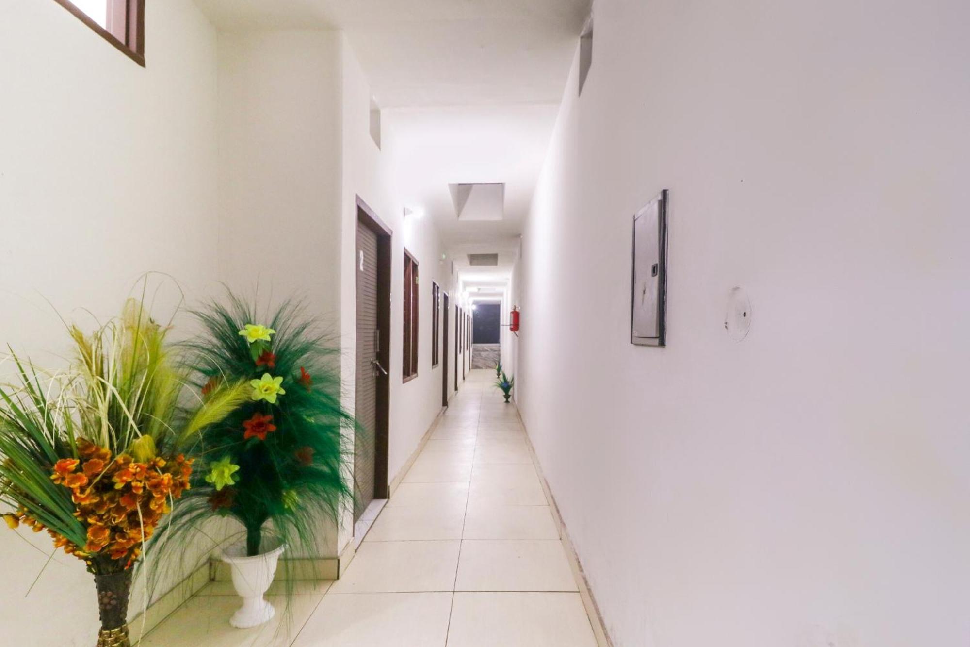 Hotel O Sky Garden Ludhiana Ngoại thất bức ảnh