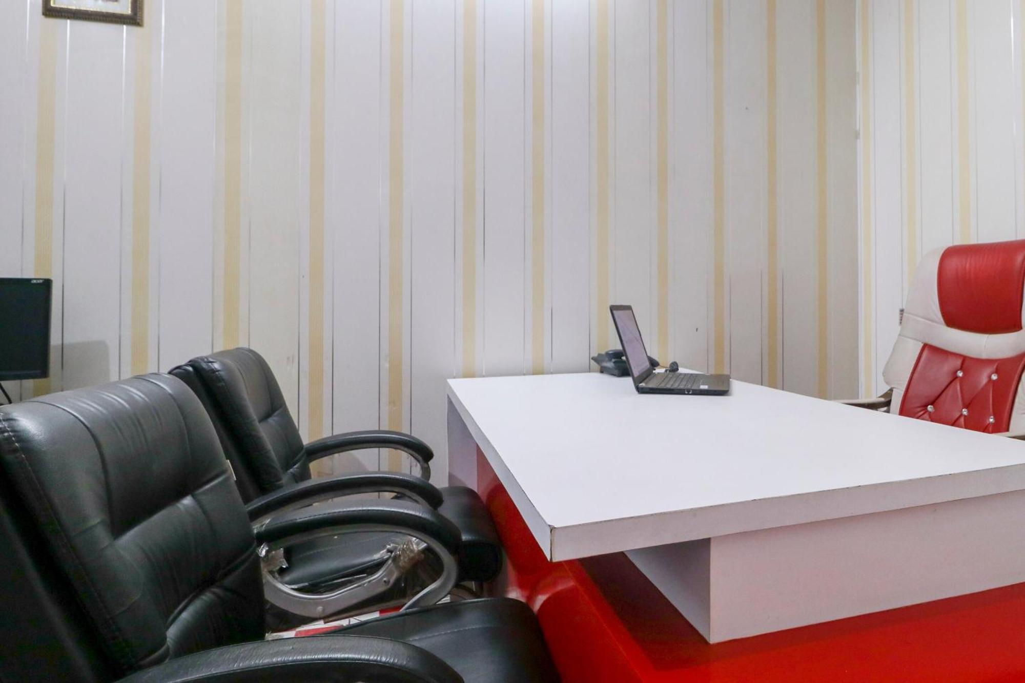 Hotel O Sky Garden Ludhiana Ngoại thất bức ảnh